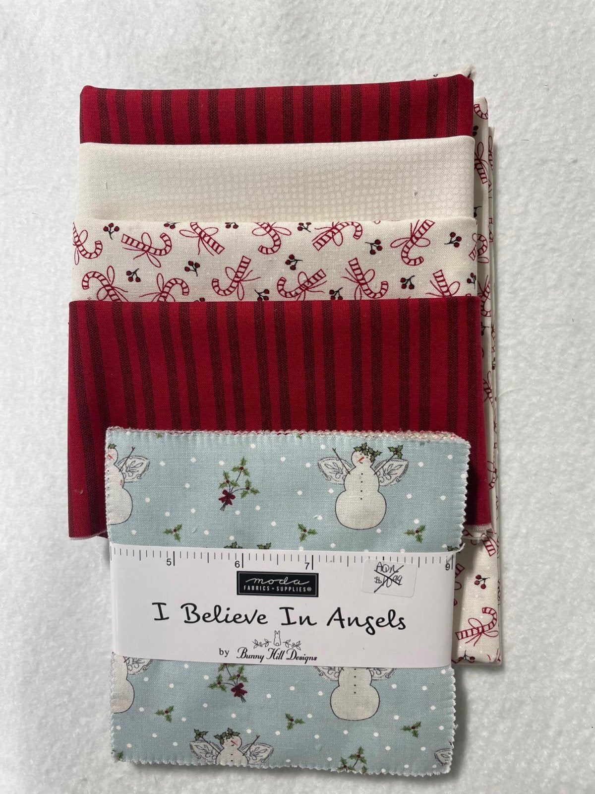 “I Believe In Angels” Tiled Runner Table Runner Kit