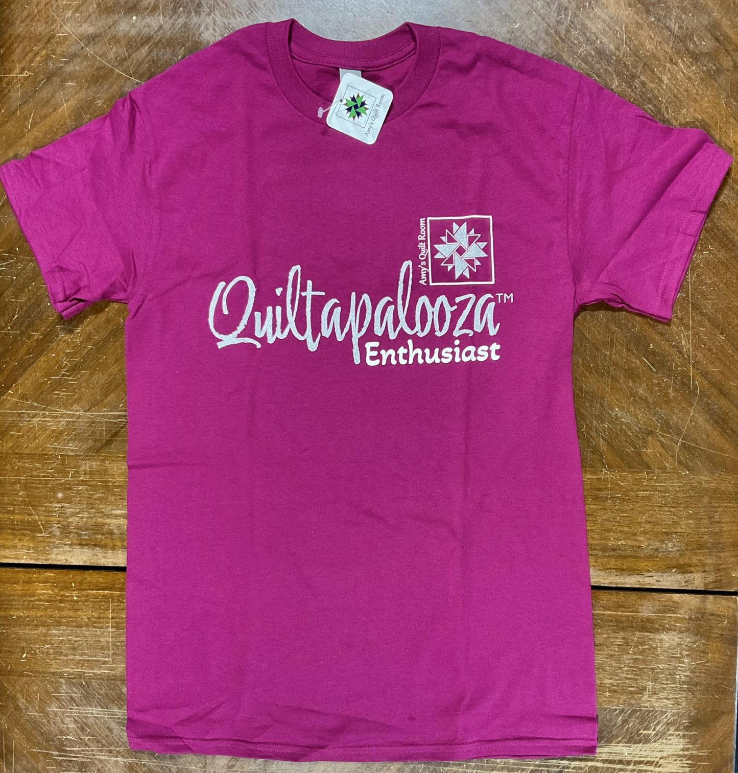 Enthusiast Crew Tee Quiltapalooza