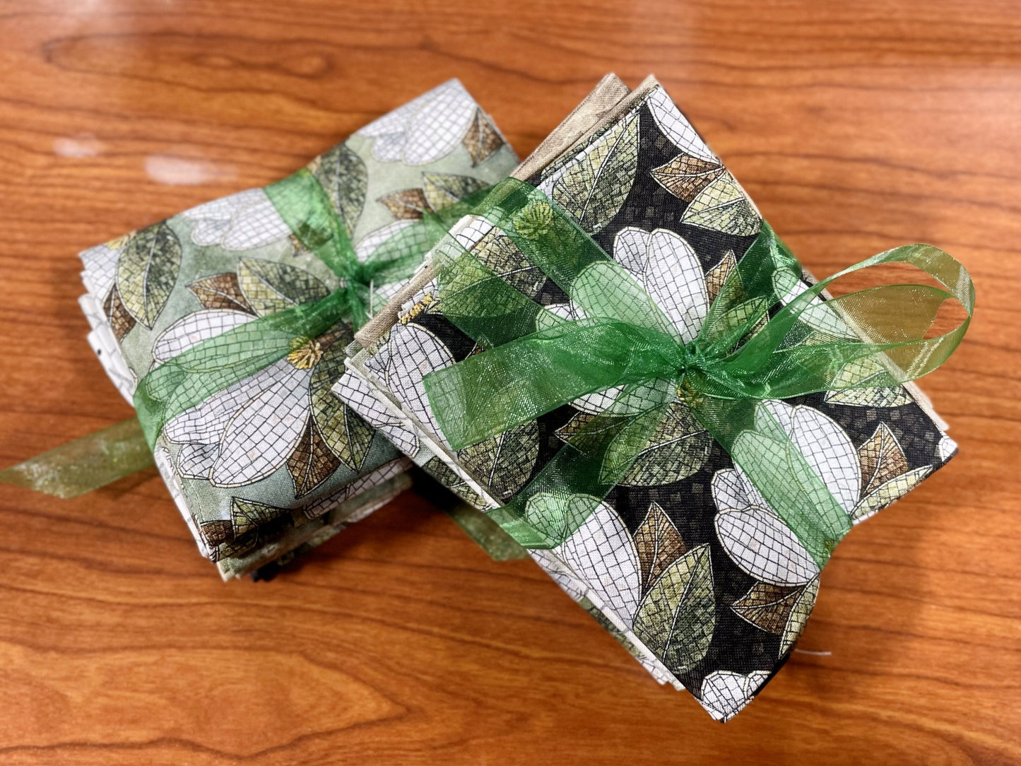 AQR Fat Quarter Bundle - Magnolia