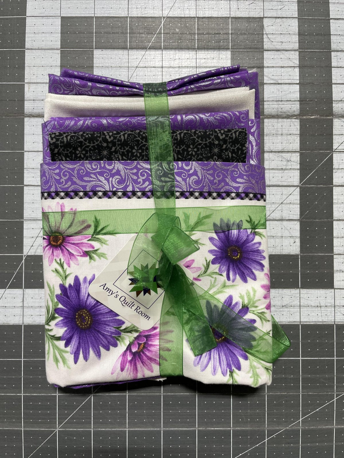Simple Stripe Placemats - Miss Marguerite