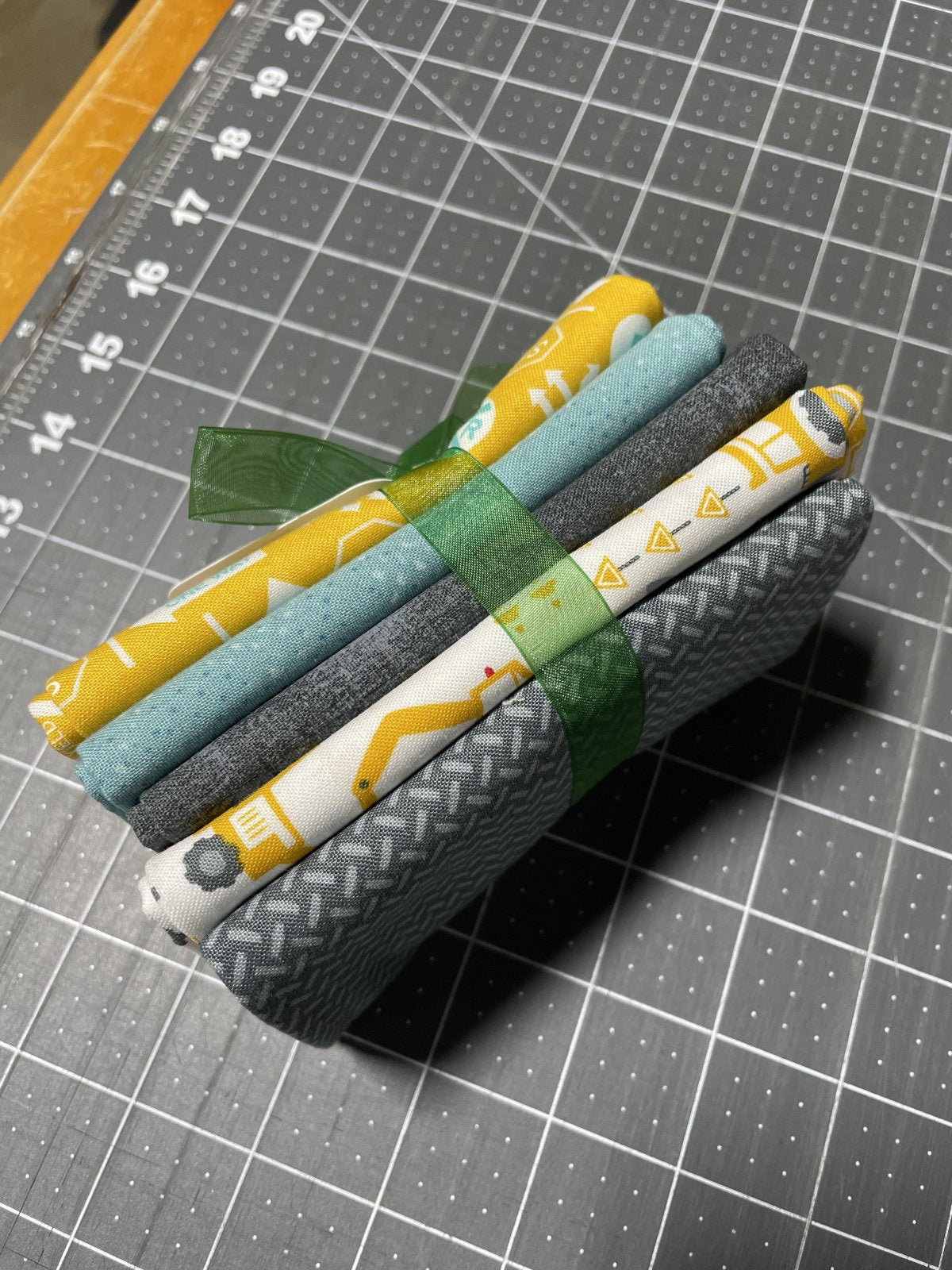 AQR Fat Quarter Bundle 5